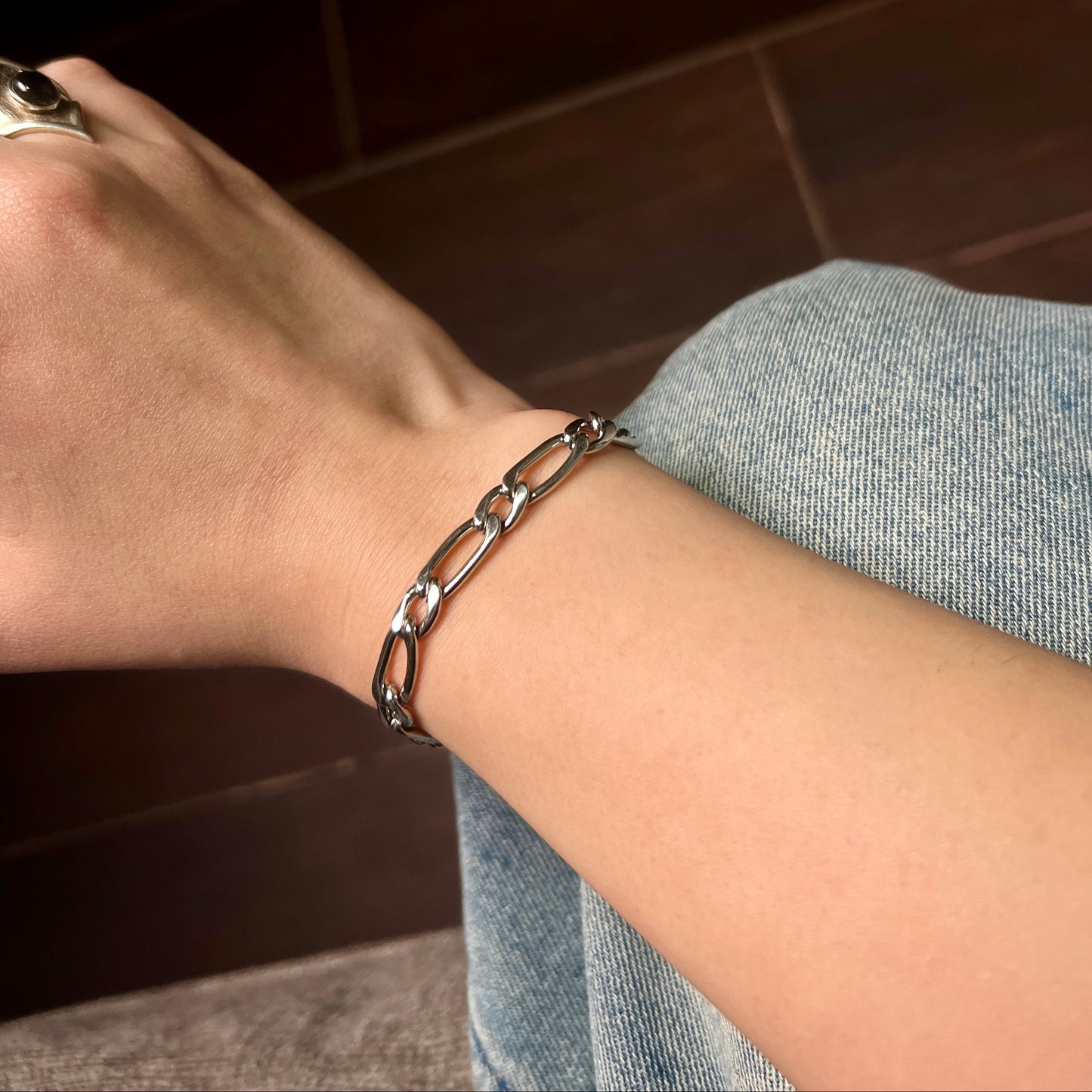 צמיד גורמט כסף מבריק מפלדת אל חלד – עמיד ולא מחליד