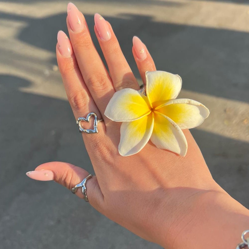 טבעת לב פתוח מסטנסטיל במראה מרוקע