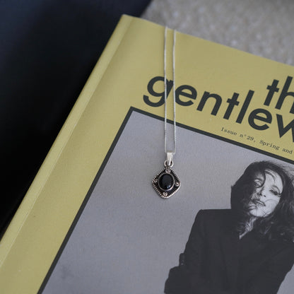 "Hen" Necklace | שרשרת ״חן״