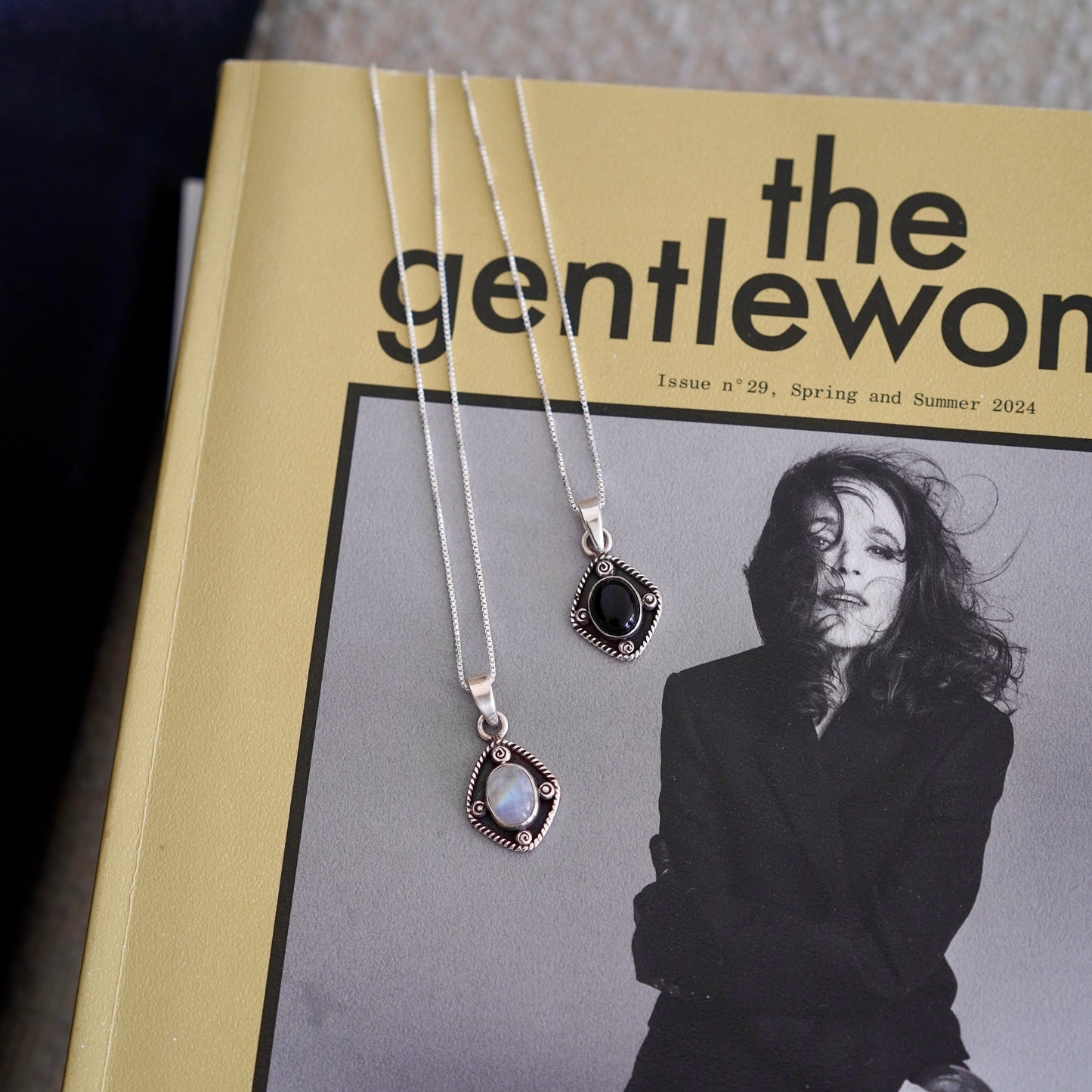 "Hen" Necklace | שרשרת ״חן״