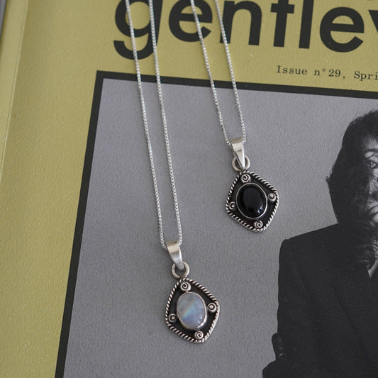 "Hen" Necklace | שרשרת ״חן״