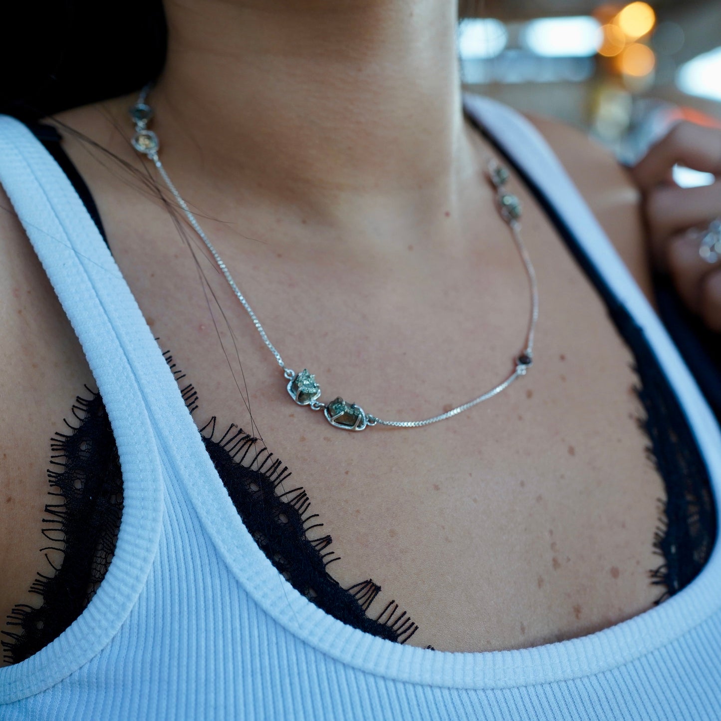 אבני פיריט טבעיות באיכות גבוהה עם ברק זהוב