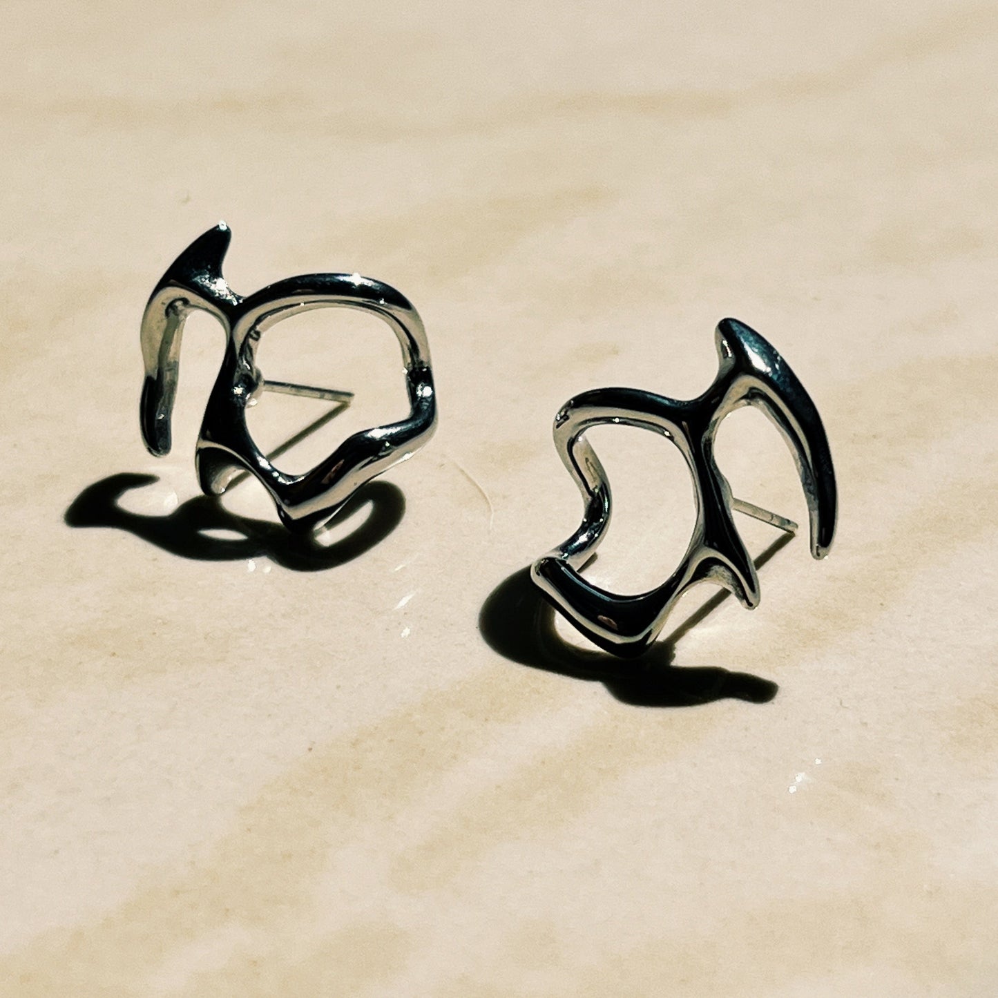 עגילים מיוחדים לנשים