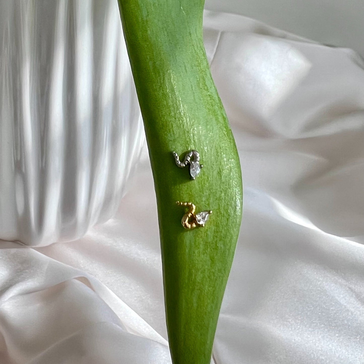 "SNAKE" earring | עגיל ״סנייק״