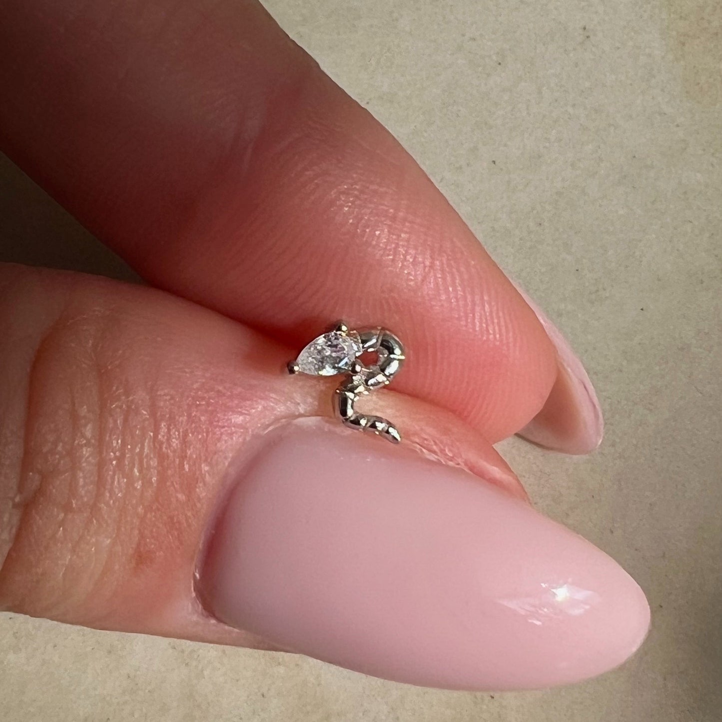 "SNAKE" earring | עגיל ״סנייק״