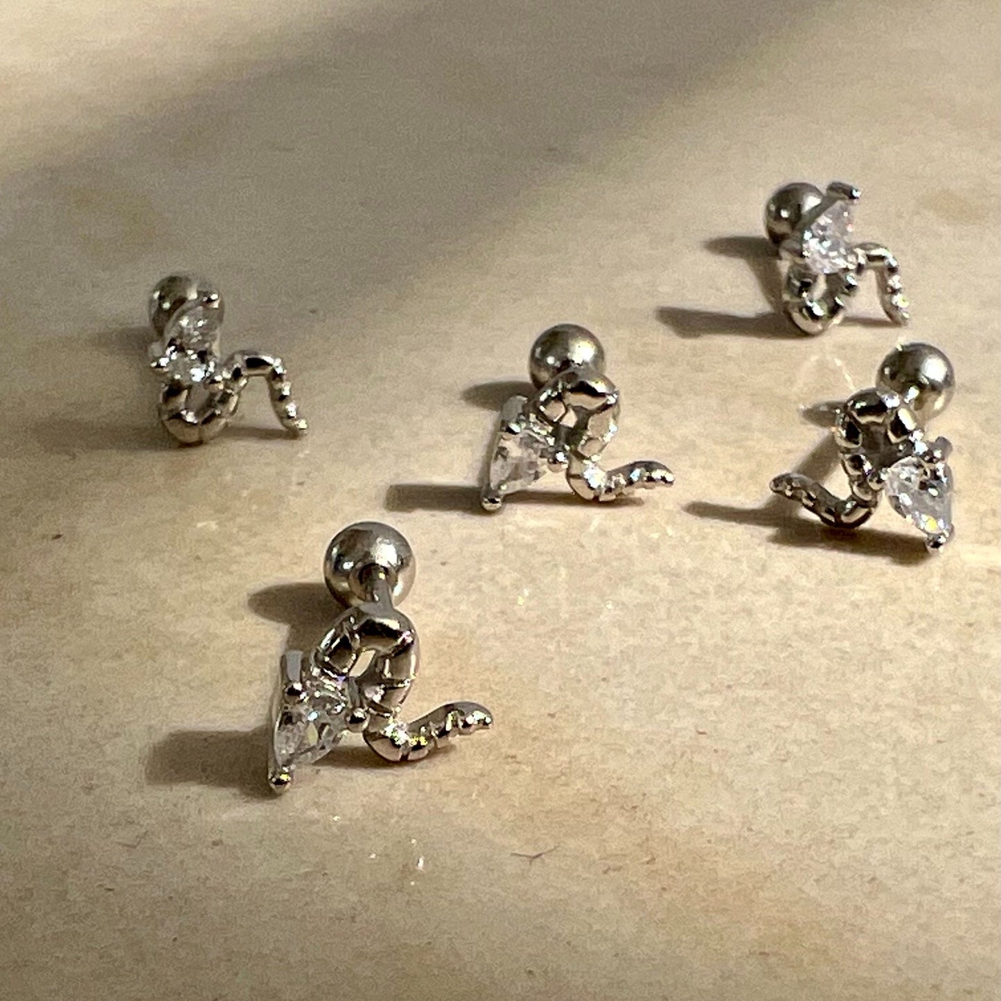 "SNAKE" earring | עגיל ״סנייק״