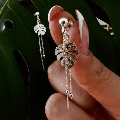 ״MONSTERA״ EARRINGS | עגילי מונסטרה