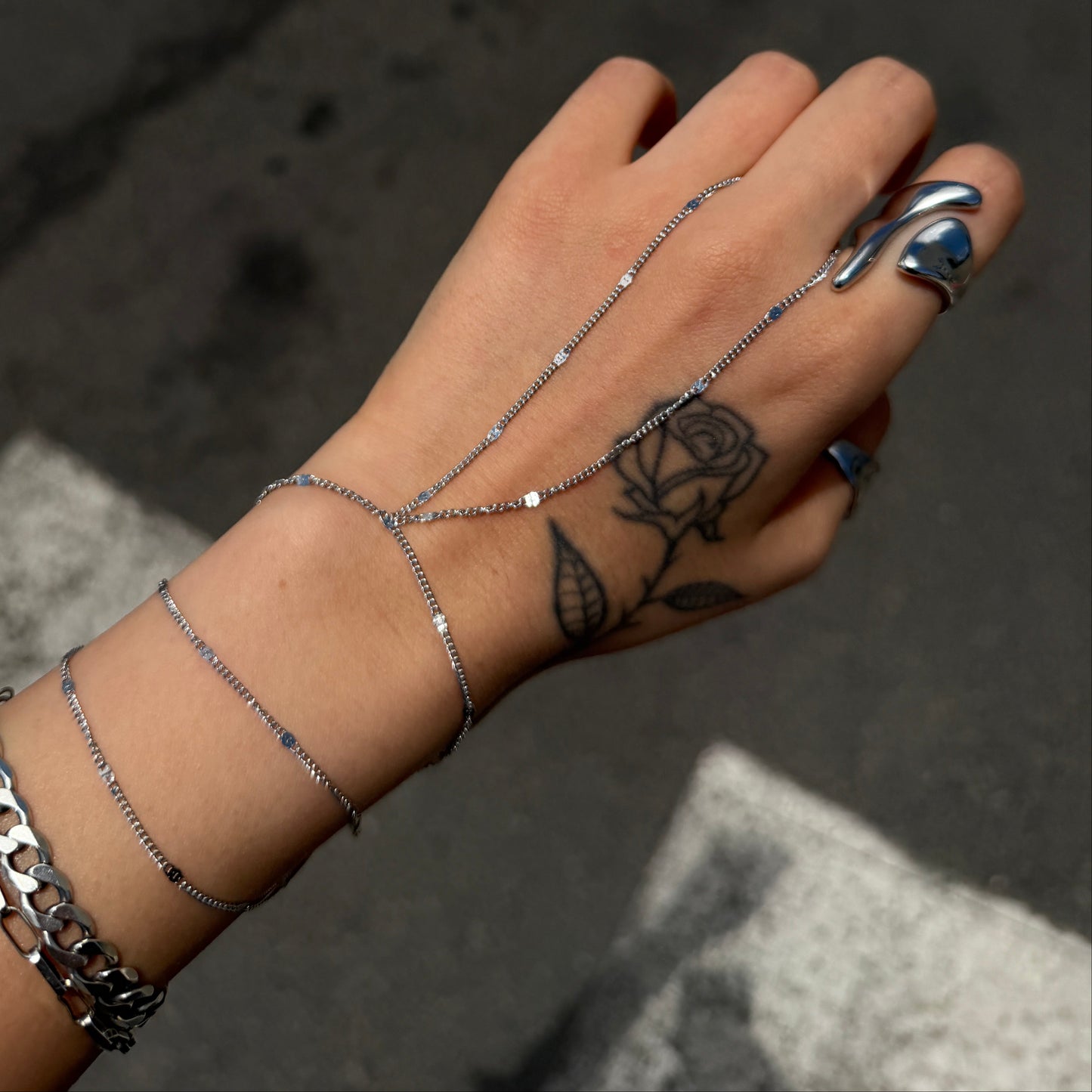 LOOP hand Chain | צמיד טבעת ״לופ״