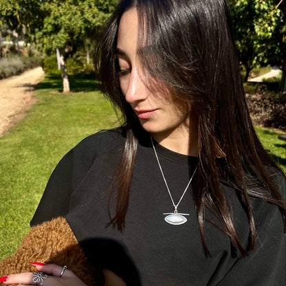 שרשרת נשית ואלגנטית בעבודת יד עם מונסטון – LUMIS