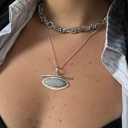 מונסטון טבעי בעיצוב עין – שרשרת כסף 925 יוקרתית LUMIS