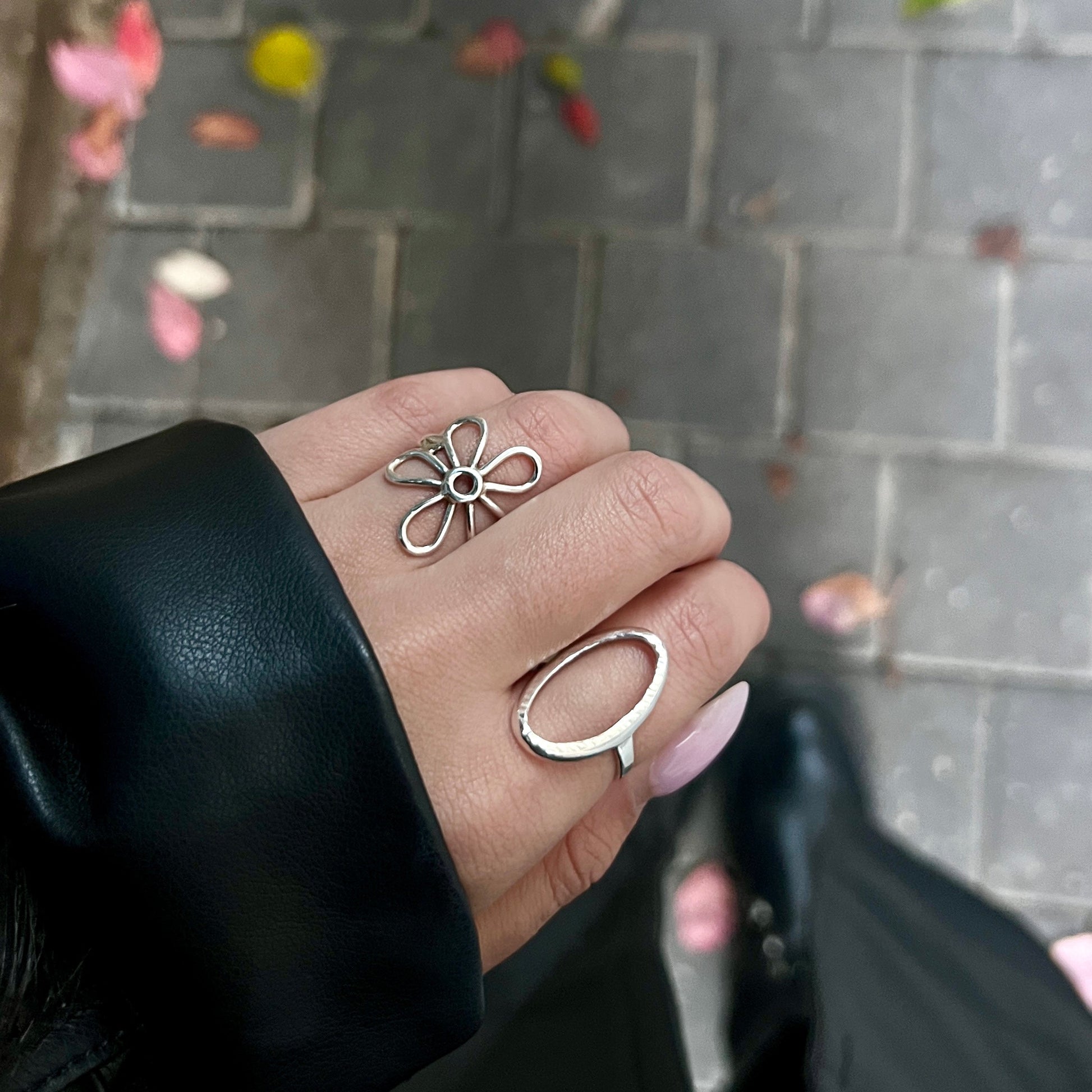 טבעת ELORA על היד – כסף 925 בעבודת יד