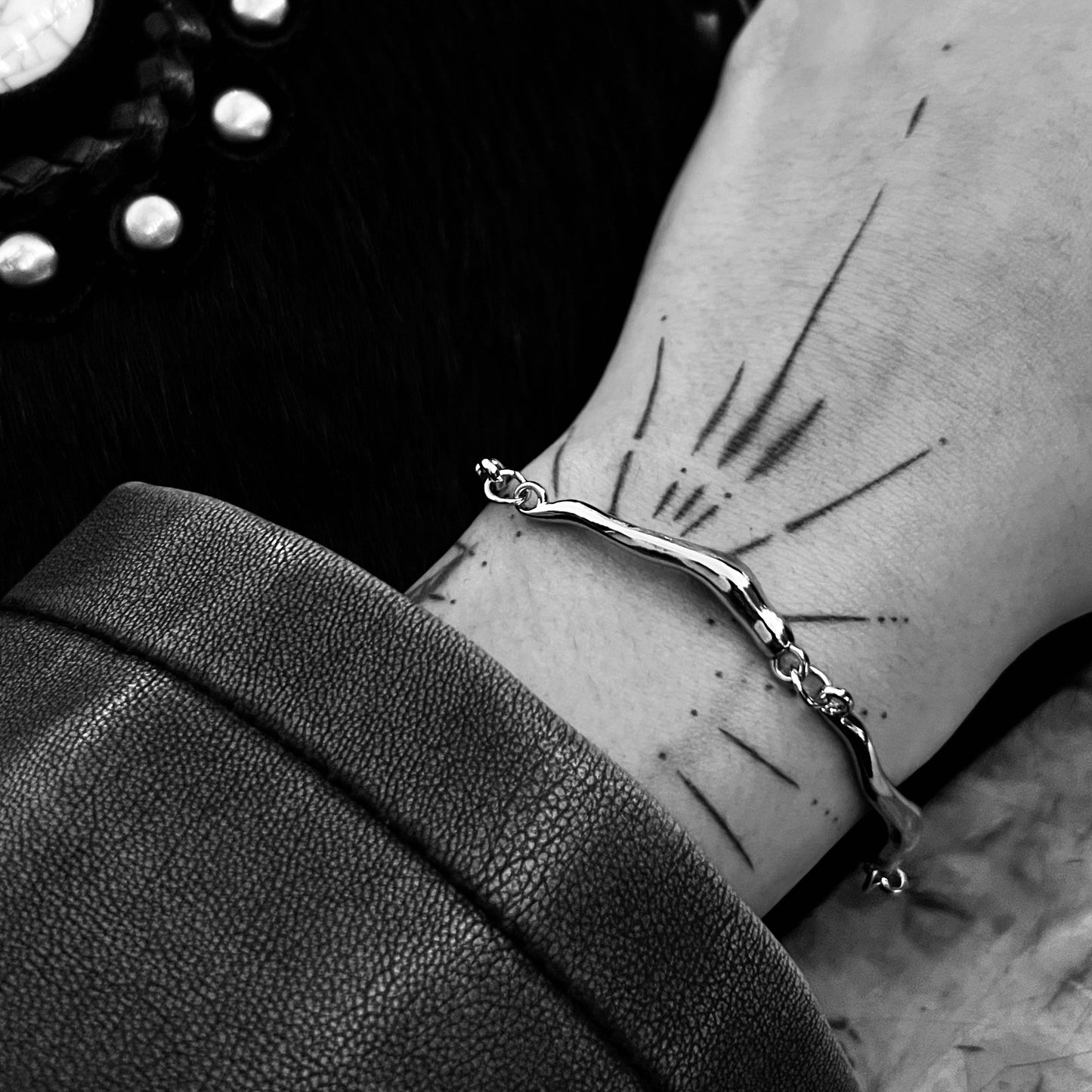 צמיד ״וֶלָה״ | VELA bracelet