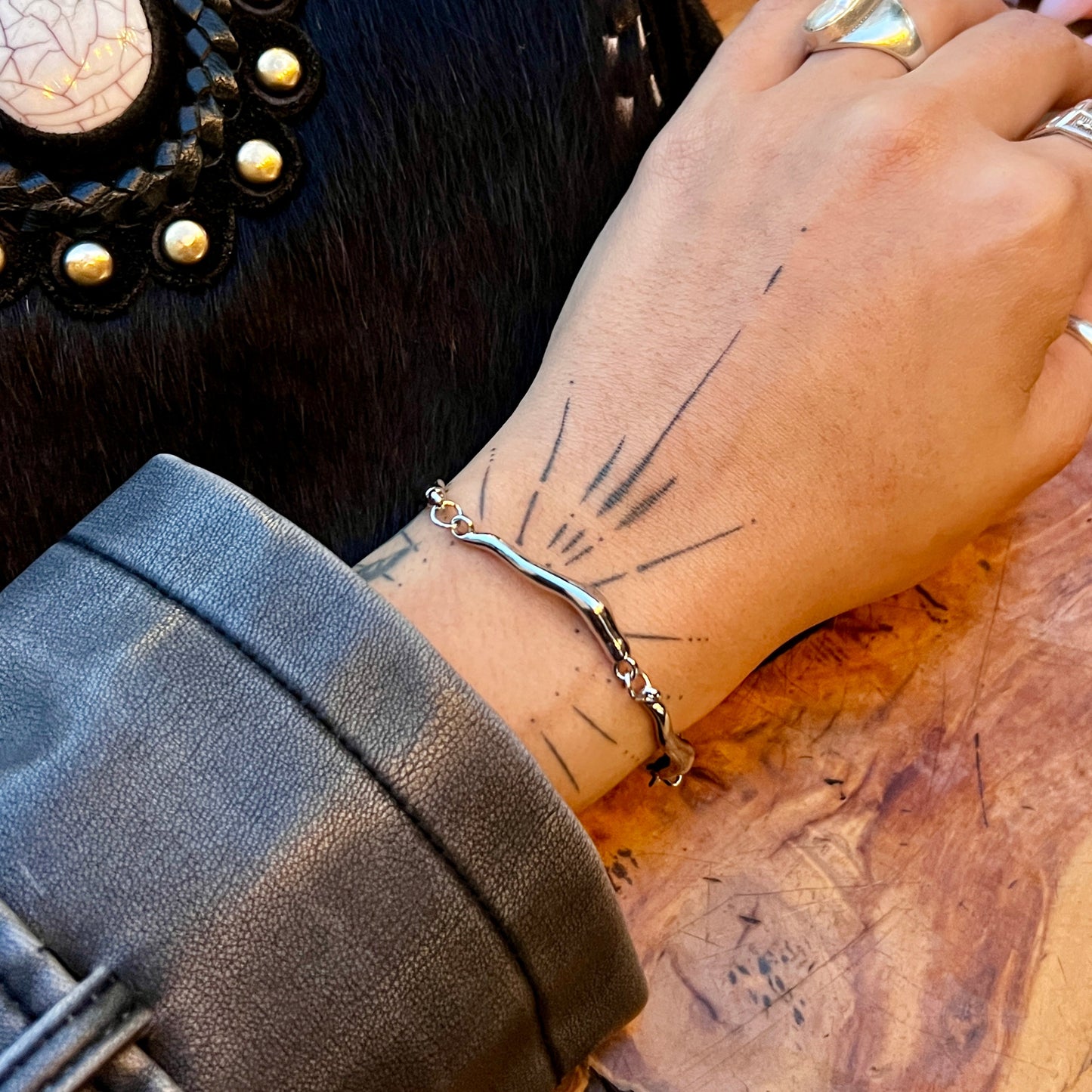 צמיד ״וֶלָה״ | VELA bracelet