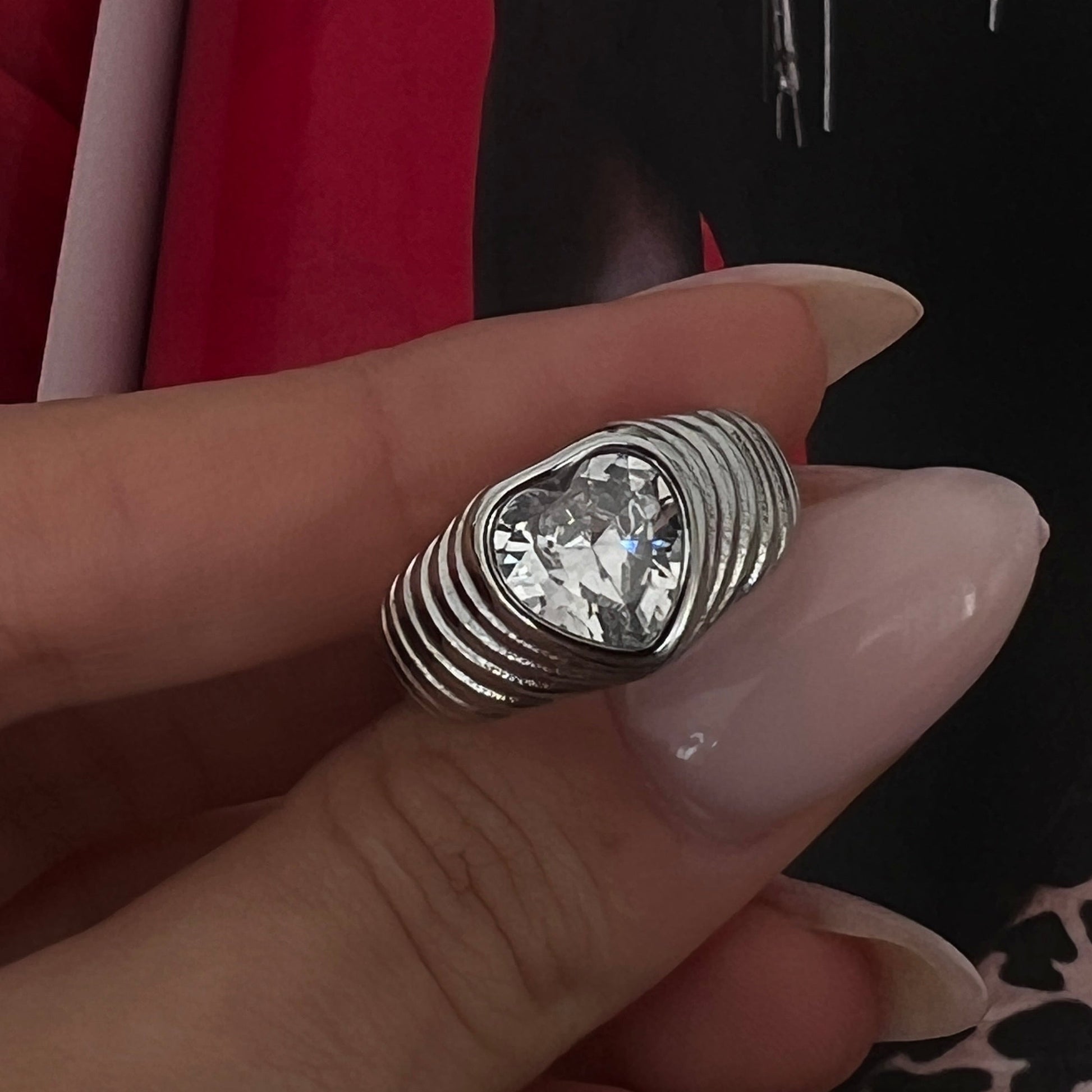 טבעת לב כסופה מסטנסטיל עמיד במים