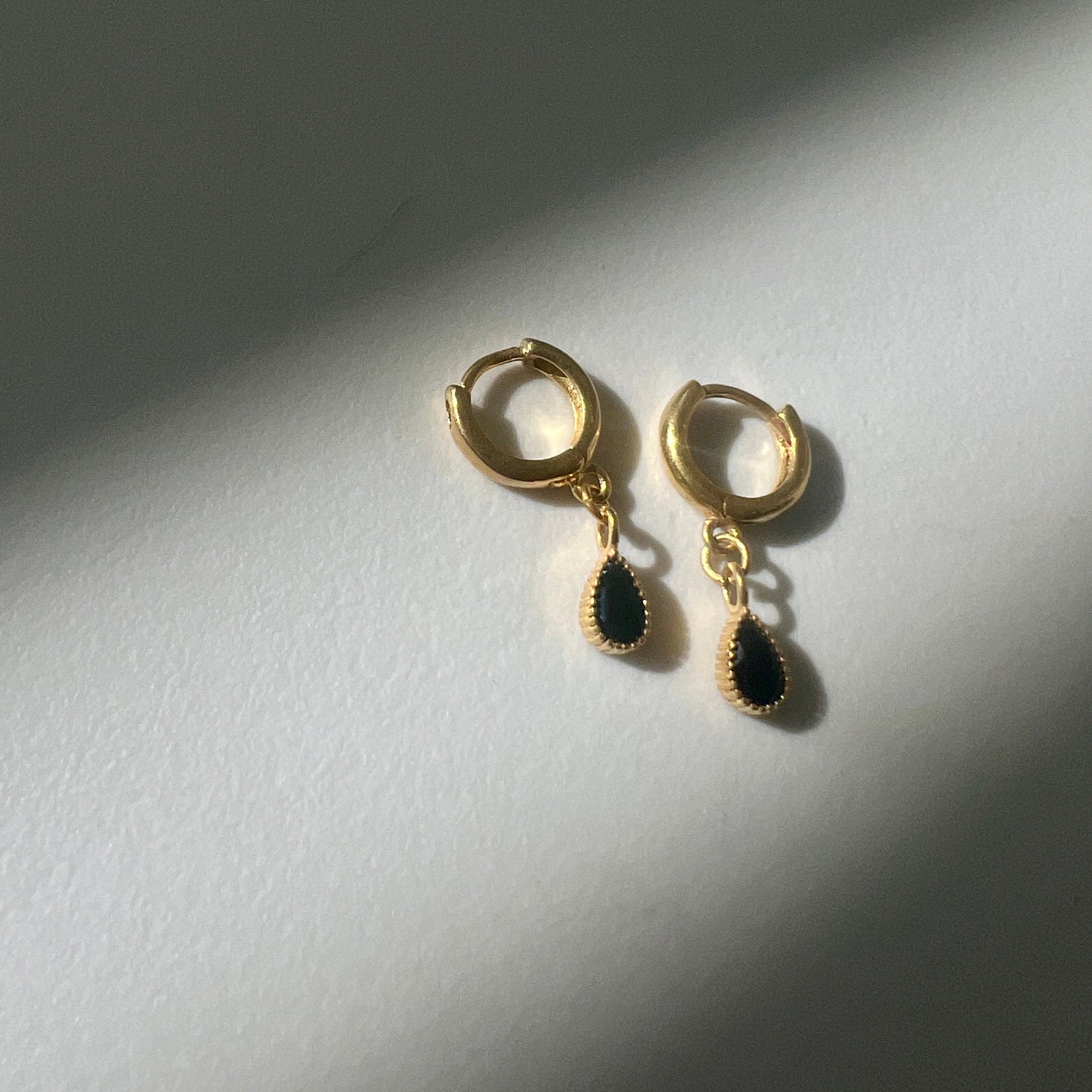 עגילי ״גוני״ | "GONI" earrings - black