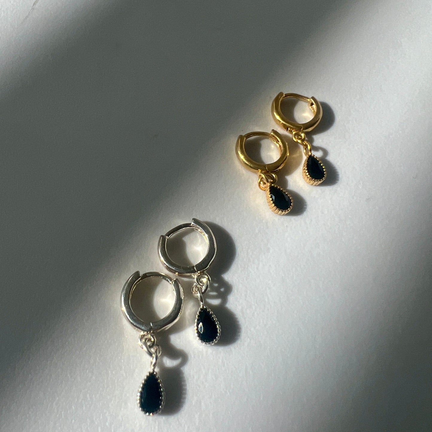 עגילי ״גוני״ | "GONI" earrings - black