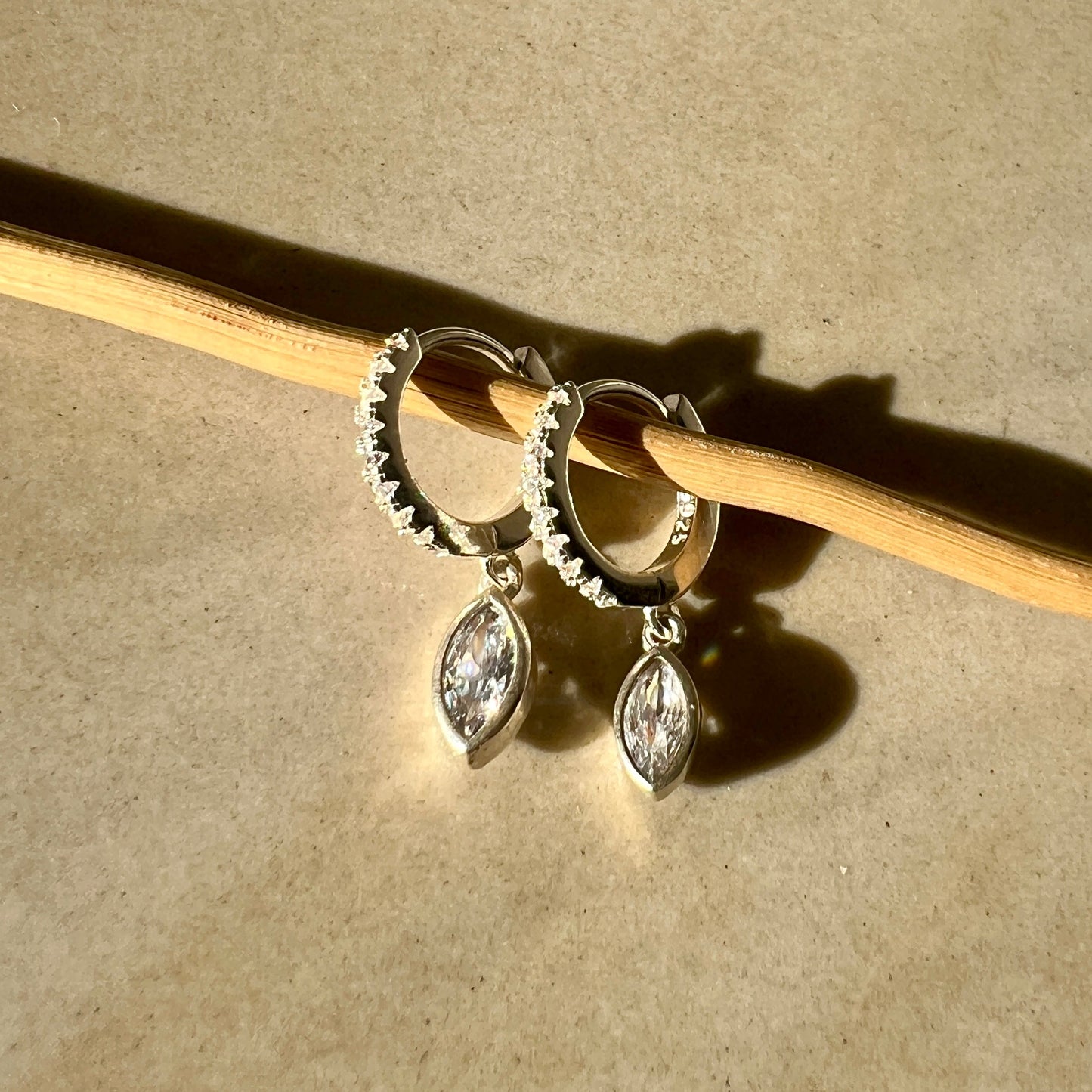 " MINI TULIP" earrings | עגילי ״ מיני טוליפ״