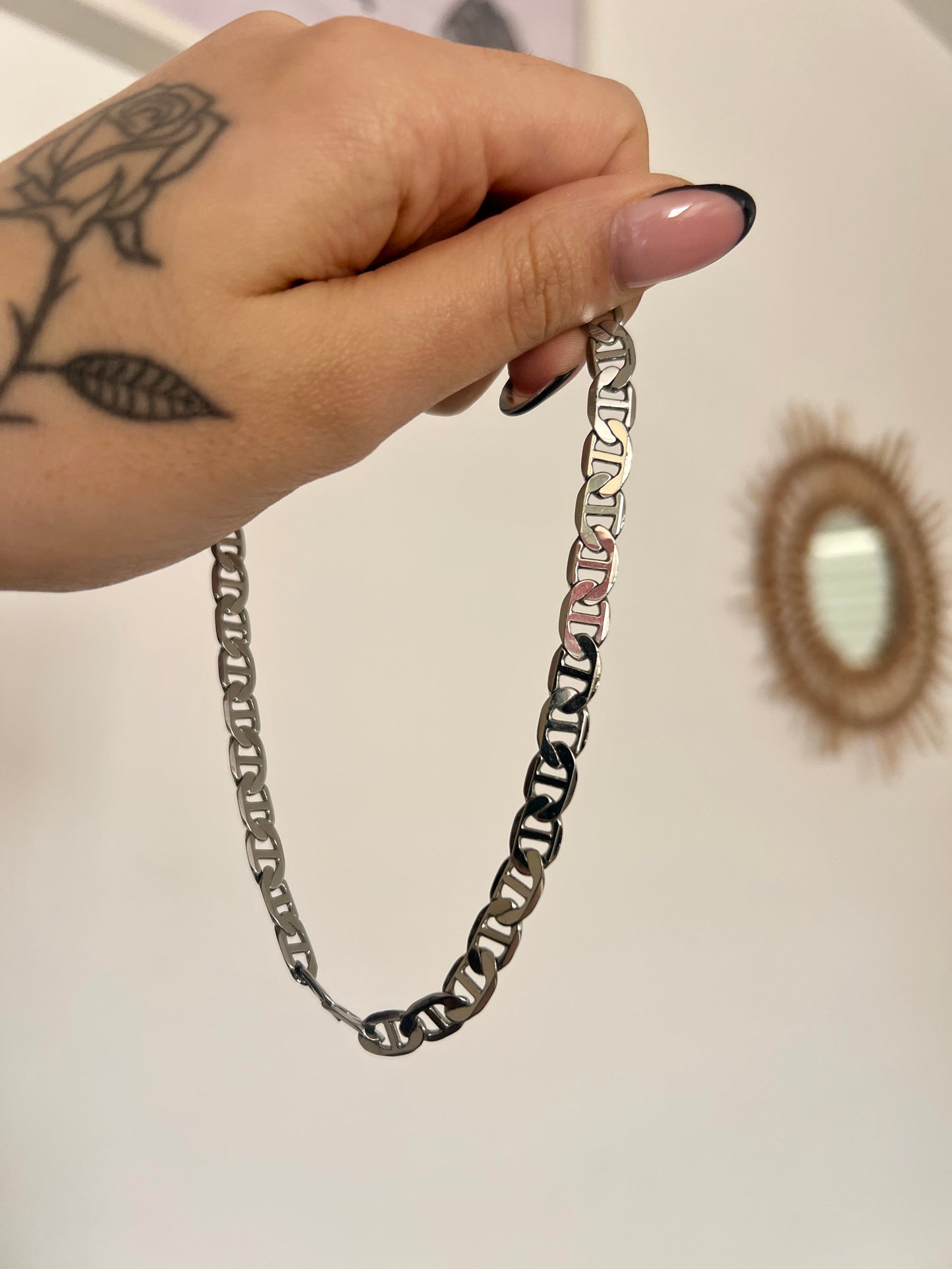 שרשרת כסף גורמט מבריקה מתאימה לשילוב עם שרשראות נוספות