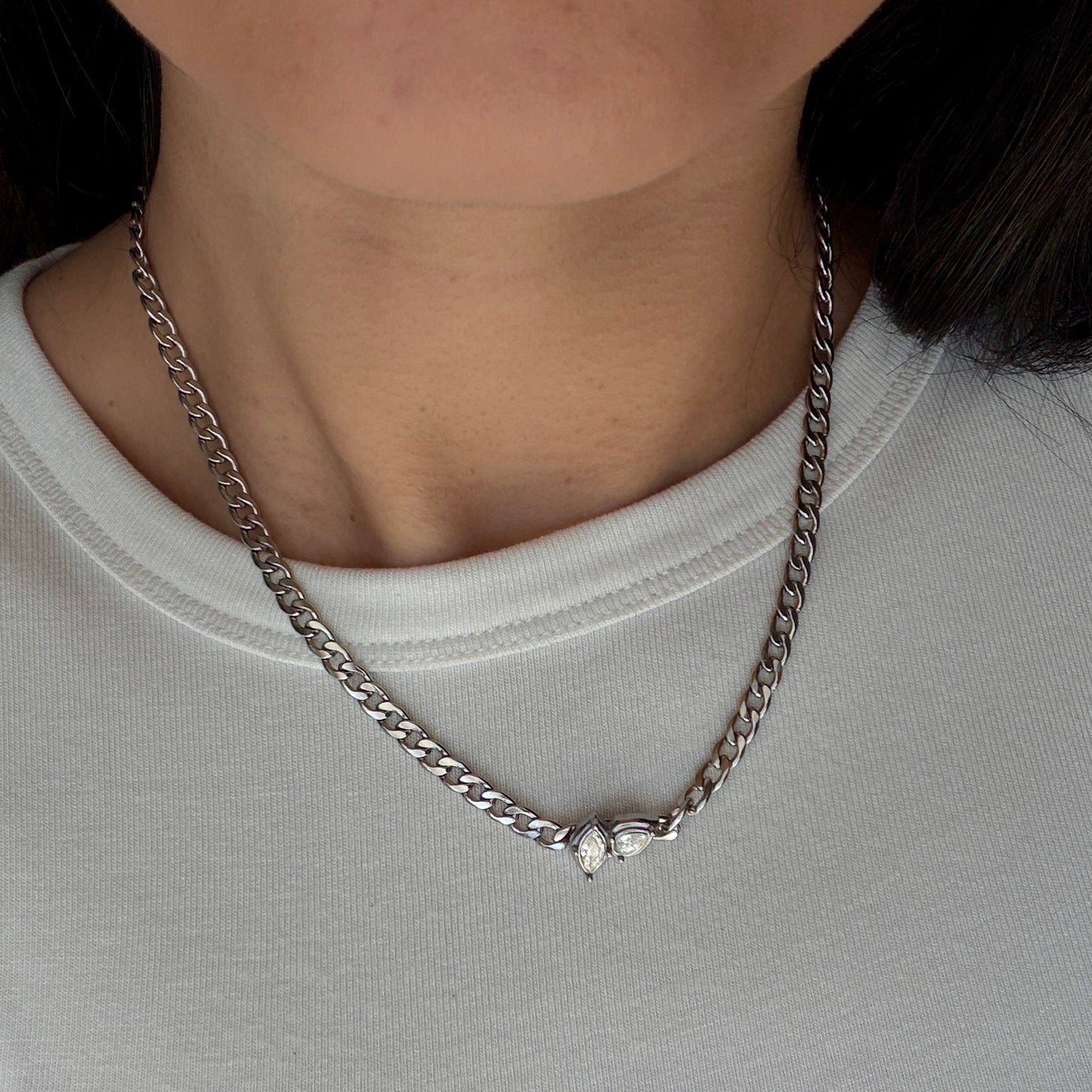 שרשרת LIBI עשויה סטנסטיל עם תליון קטן