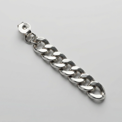 VIREA earring | עגיל ״ויראה״